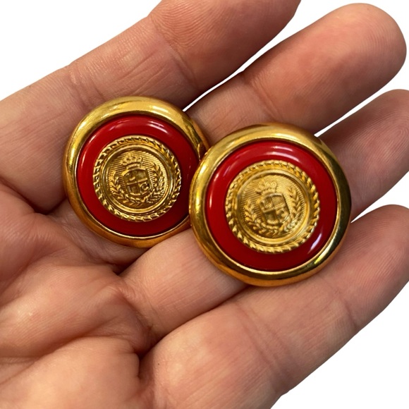 Liz claiborne vintage 80s 90s Red Gold Large stud post earrings shield crest - Picture 2 of 5